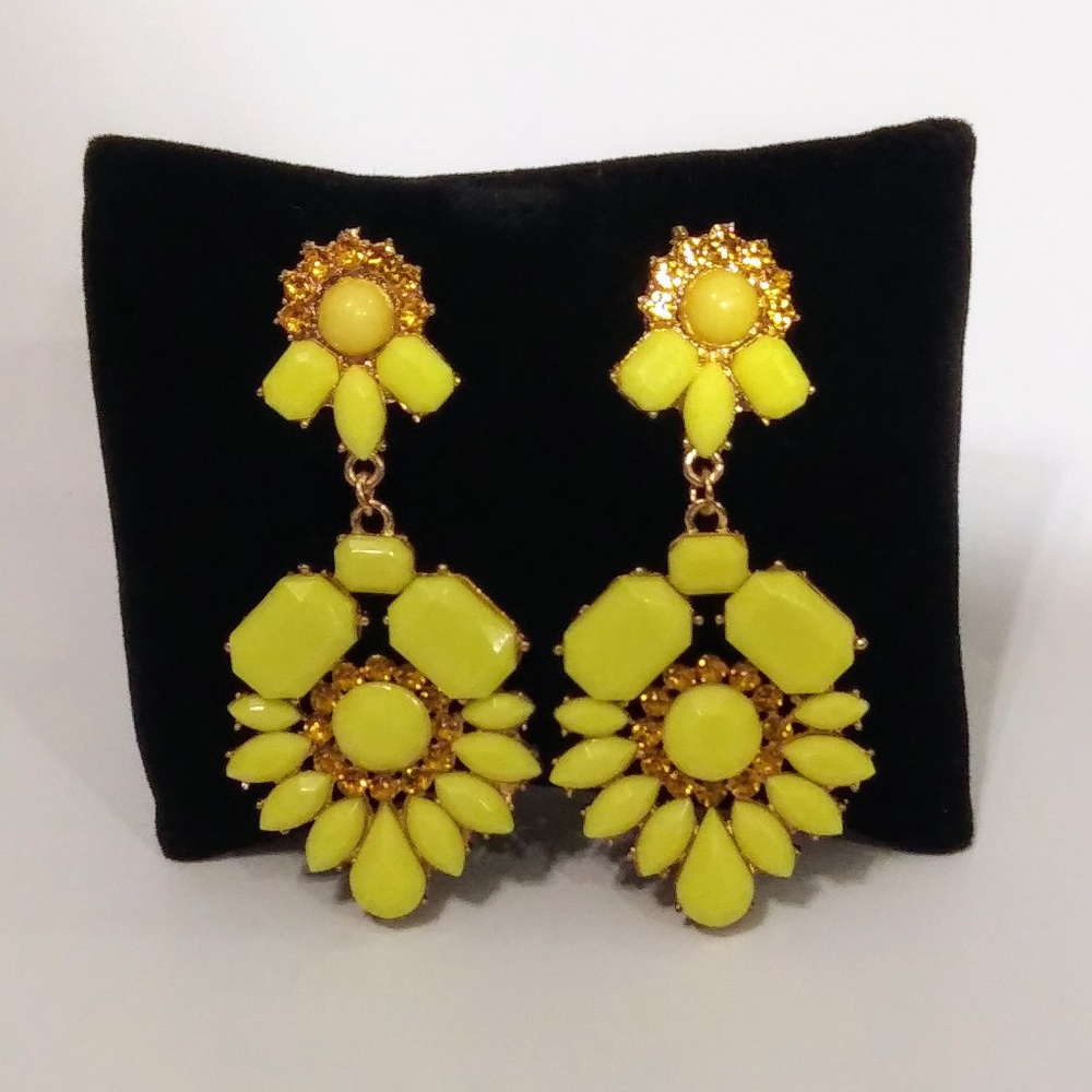Yellow and Gold Color Fashion Earrings NWT
